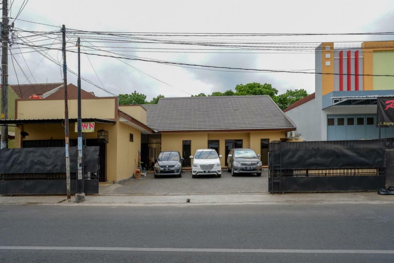 Hotel Reddoorz Near Living Plaza Purwokerto Exteriér fotografie