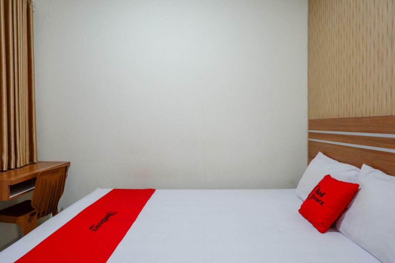 Hotel Reddoorz Near Living Plaza Purwokerto Exteriér fotografie