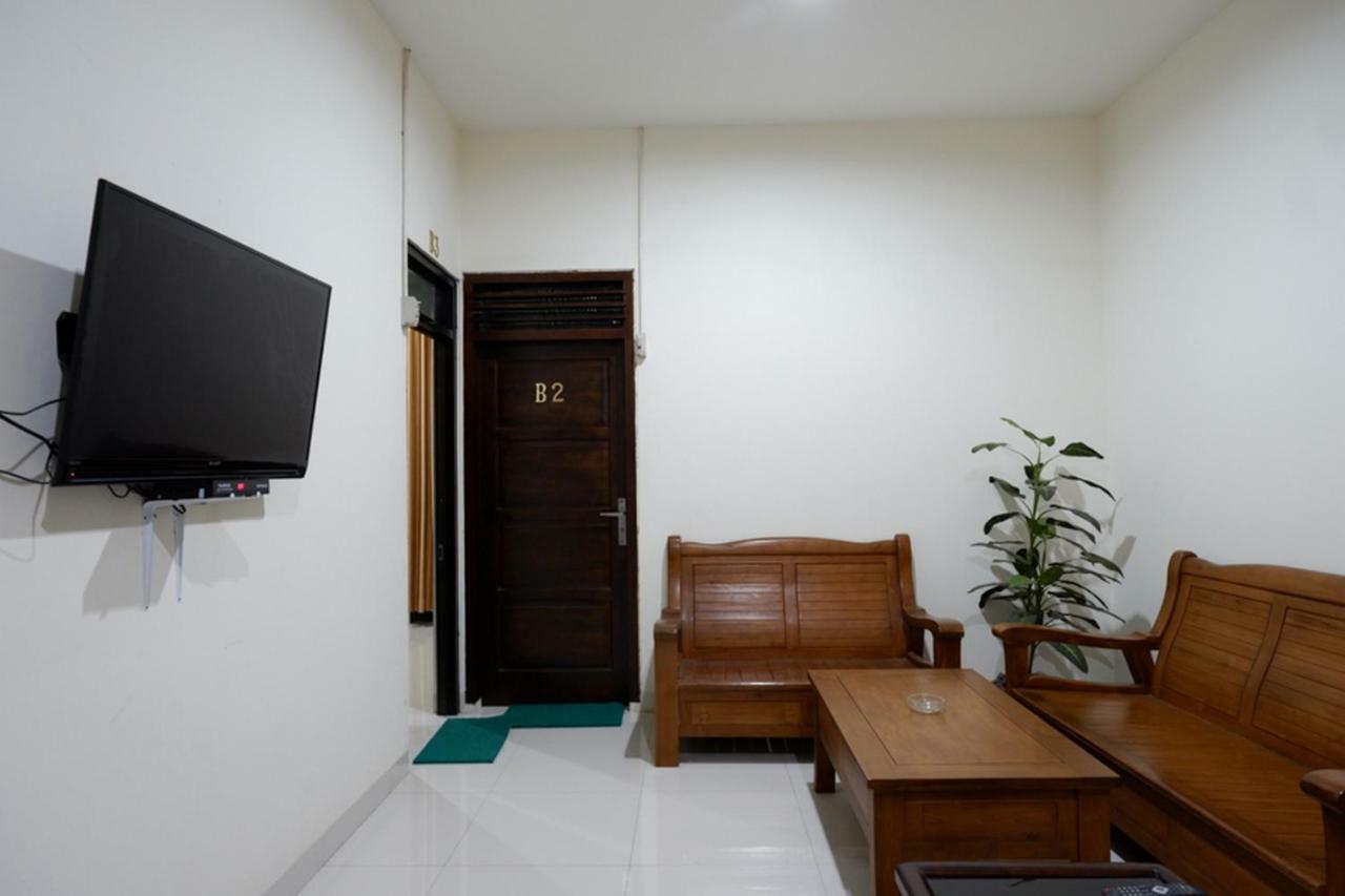 Hotel Reddoorz Near Living Plaza Purwokerto Exteriér fotografie