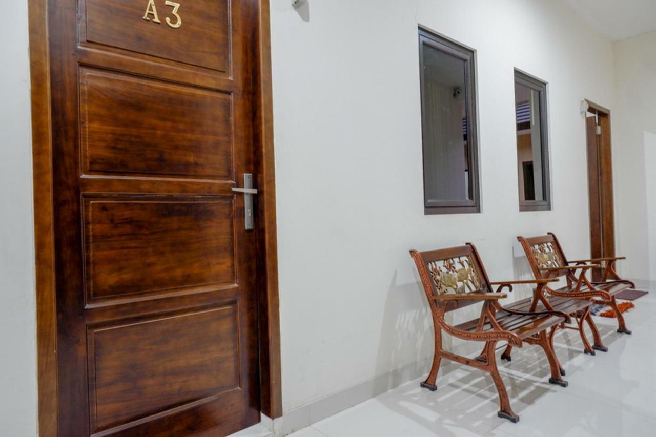 Hotel Reddoorz Near Living Plaza Purwokerto Exteriér fotografie