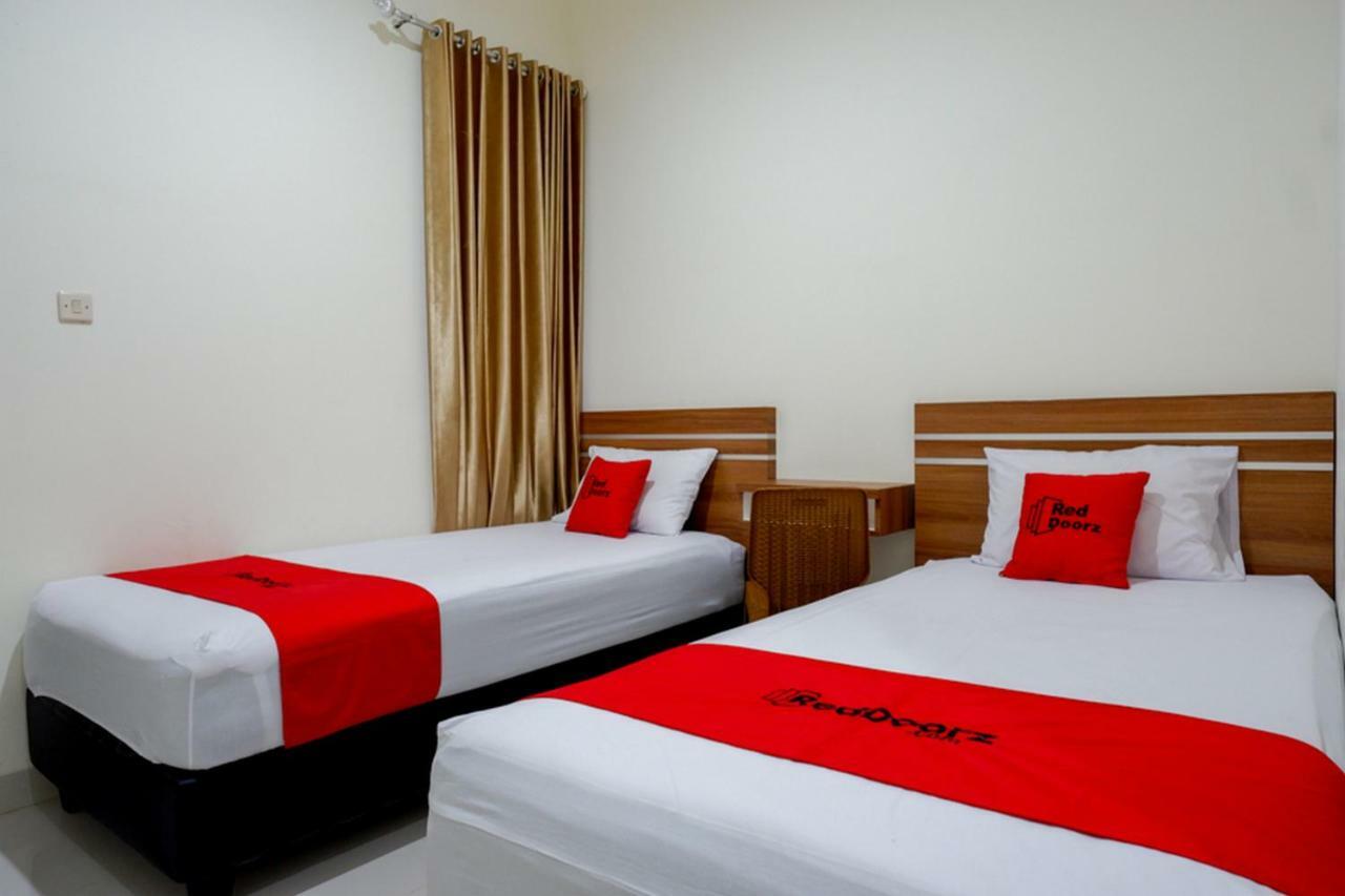Hotel Reddoorz Near Living Plaza Purwokerto Exteriér fotografie