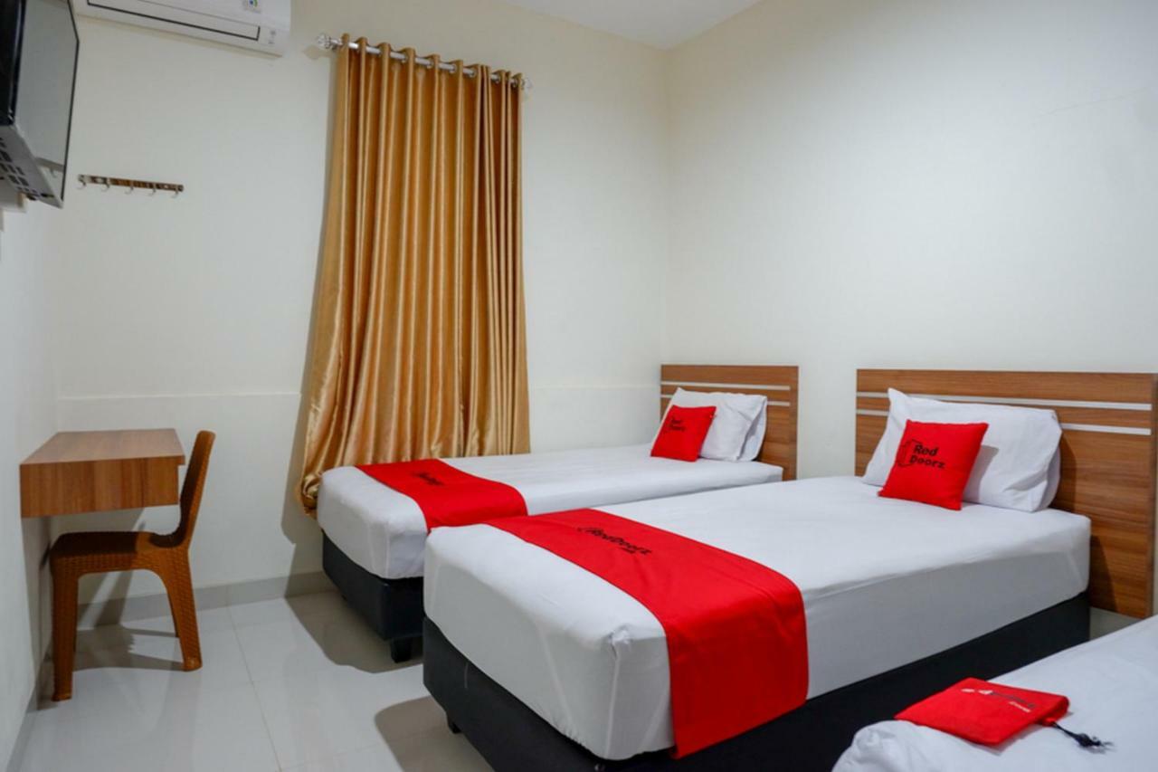 Hotel Reddoorz Near Living Plaza Purwokerto Exteriér fotografie
