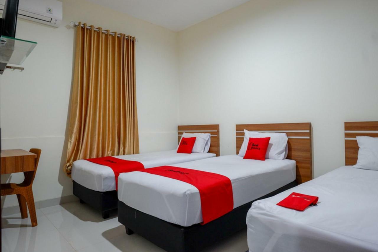 Hotel Reddoorz Near Living Plaza Purwokerto Exteriér fotografie